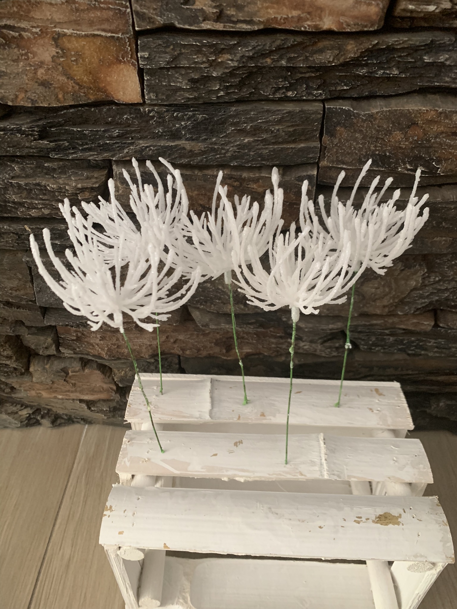 Spidergum s drátkem a třpytkami 8 cm