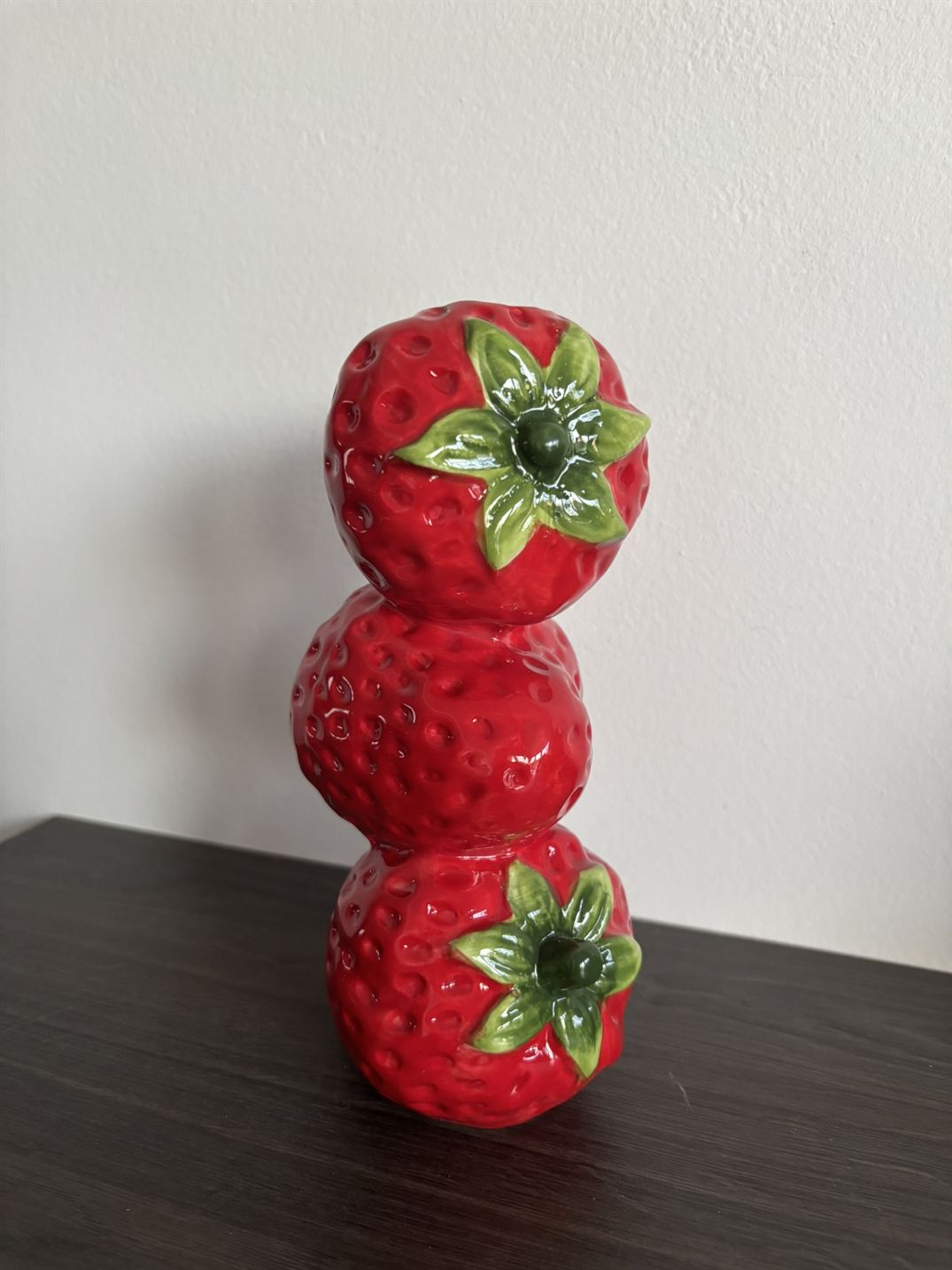 Ovoce jahody 20 cm váza